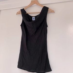 NWT OCEANIA Long Black Tank w‎ Scoop Neck